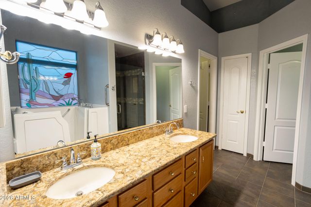 5708 W ABRAHAM Lane, Glendale, AZ 85308