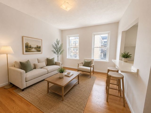 1423 Commonwealth Avenue 303, Boston, MA 02135