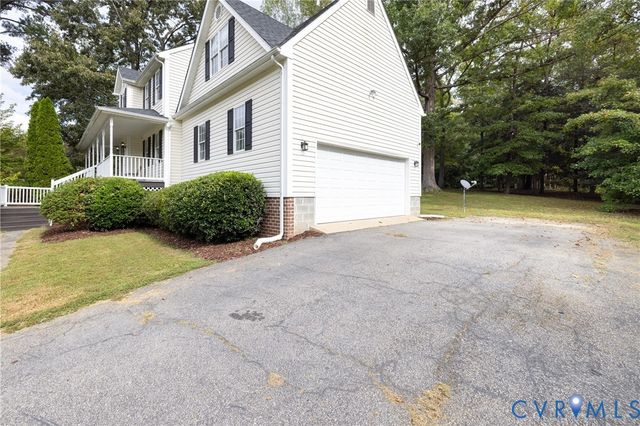 6956 Fox Dr, Prince George, VA 23875