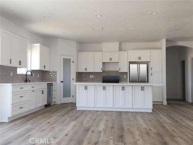21053 Huasna Road, Apple Valley, CA 92307