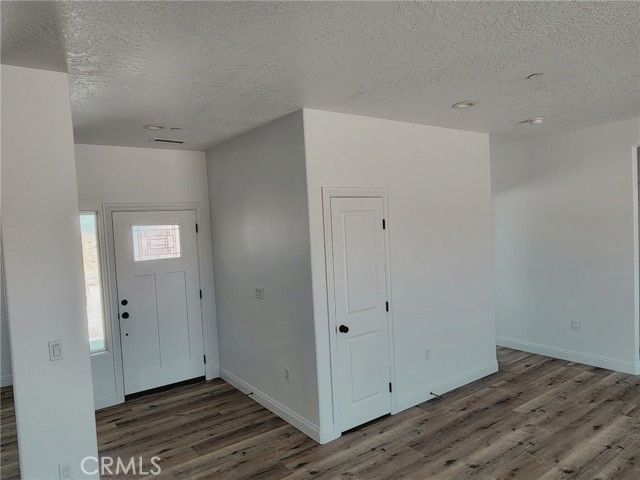 21053 Huasna Road, Apple Valley, CA 92307