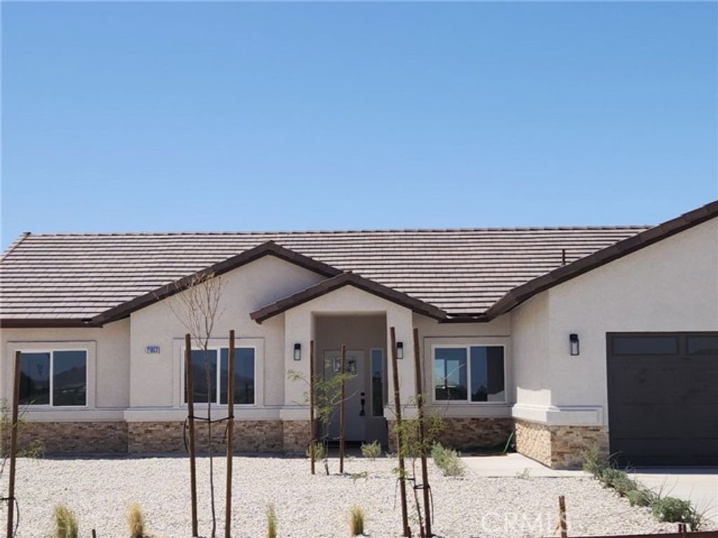 21053 Huasna Road, Apple Valley, CA 92307