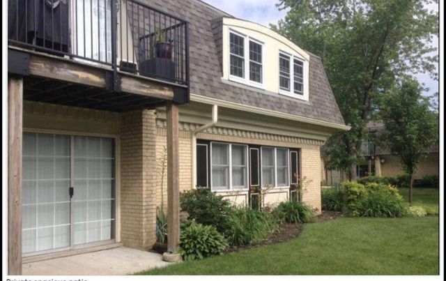 1125 Pleasant Run Drive 807, Wheeling, IL 60090