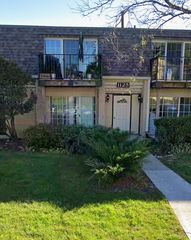 1125 Pleasant Run Drive 807, Wheeling, IL 60090