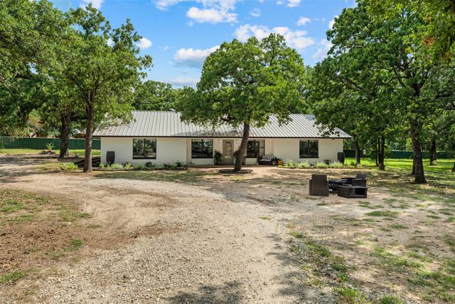 443 County Road 316, Jonesboro, TX 76538