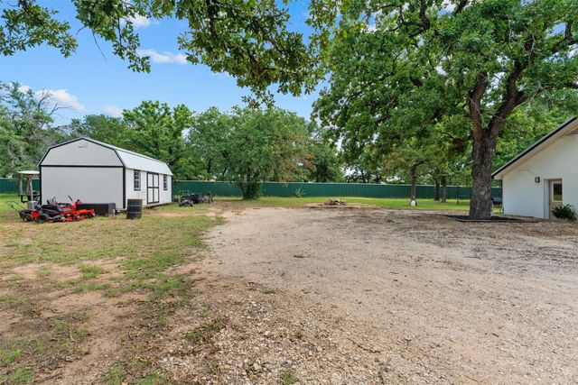 443 County Road 316, Jonesboro, TX 76538