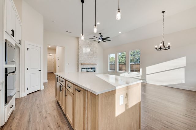 2218 Water Crest Lane, Glenn Heights, TX 75154