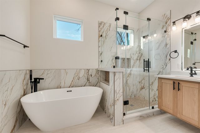 2218 Water Crest Lane, Glenn Heights, TX 75154