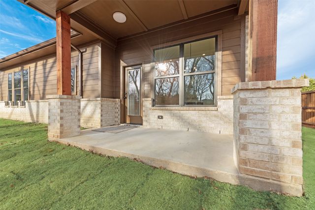 2218 Water Crest Lane, Glenn Heights, TX 75154