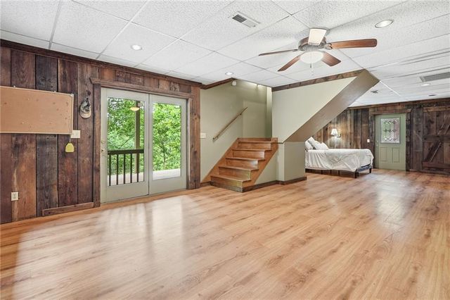 946 Laurel Circle, Blue Ridge, GA 30513