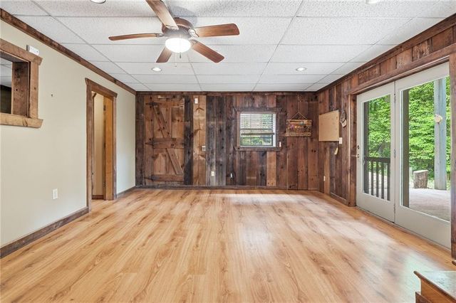 946 Laurel Circle, Blue Ridge, GA 30513