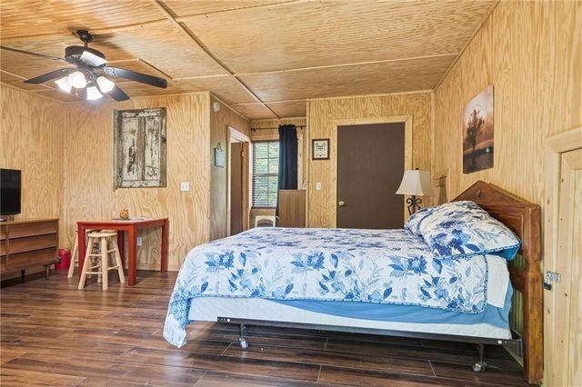 946 Laurel Circle, Blue Ridge, GA 30513