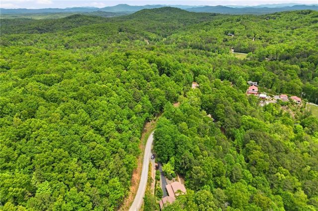 946 Laurel Circle, Blue Ridge, GA 30513