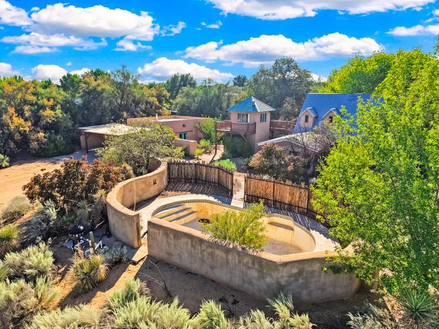 60 Desert Willow Road, Corrales, NM 87048