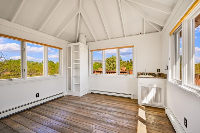 60 Desert Willow Road, Corrales, NM 87048