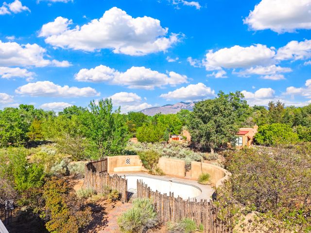 60 Desert Willow Road, Corrales, NM 87048