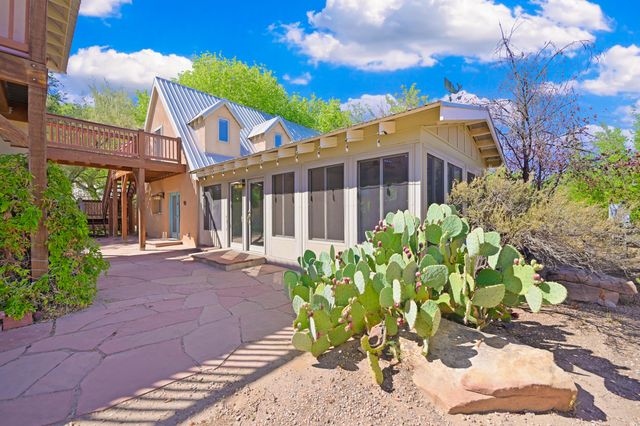 60 Desert Willow Road, Corrales, NM 87048