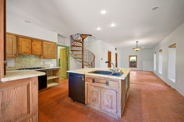 60 Desert Willow Road, Corrales, NM 87048