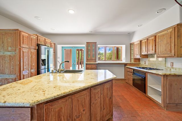 60 Desert Willow Road, Corrales, NM 87048
