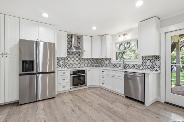 100 FLEETWOOD DR, San Antonio, TX 78232