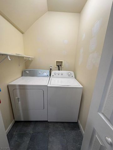 5 Hamilton Ave, Kearny Town, NJ 07032