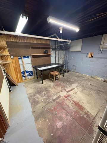 5 Hamilton Ave, Kearny Town, NJ 07032