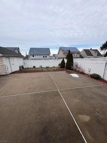 5 Hamilton Ave, Kearny Town, NJ 07032