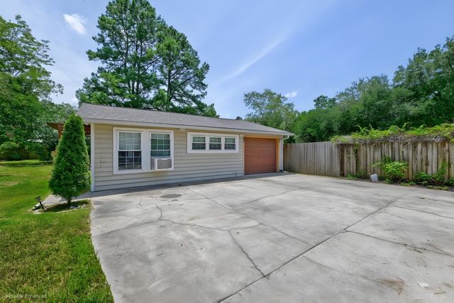 1639 Central Avenue, Summerville, SC 29483