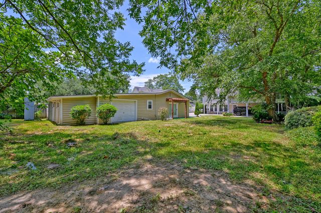 1639 Central Avenue, Summerville, SC 29483