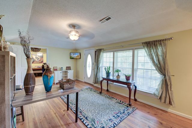 1639 Central Avenue, Summerville, SC 29483