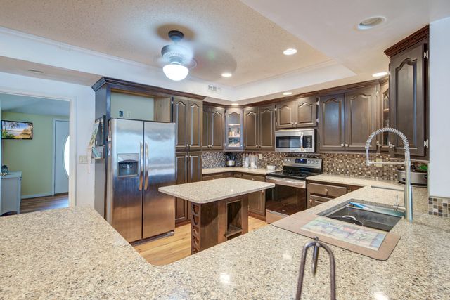 1639 Central Avenue, Summerville, SC 29483