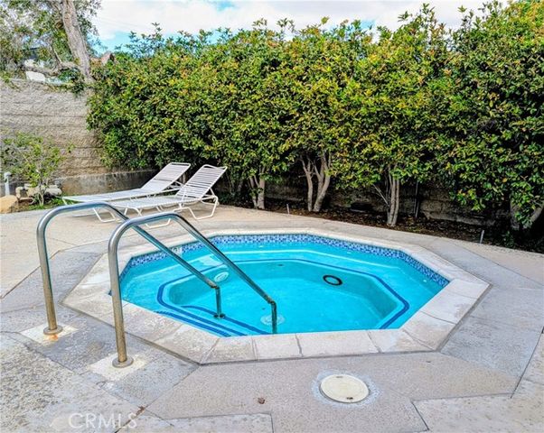 6815 Remmet 222, Canoga Park (los Angeles), CA 91303