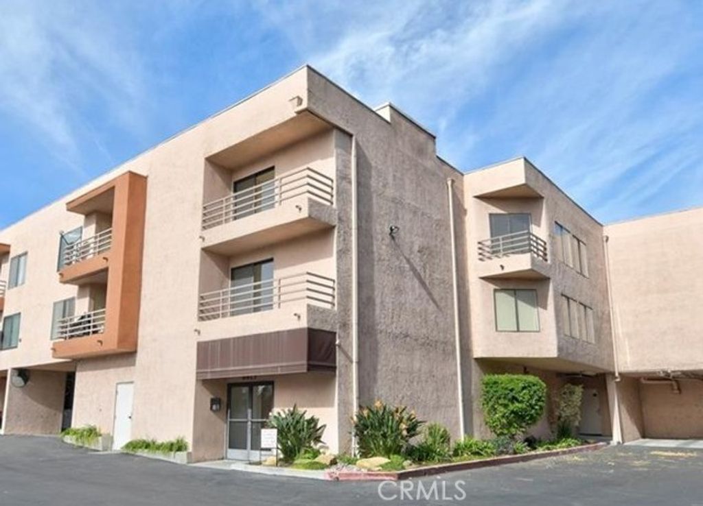 6815 Remmet 222, Canoga Park (los Angeles), CA 91303