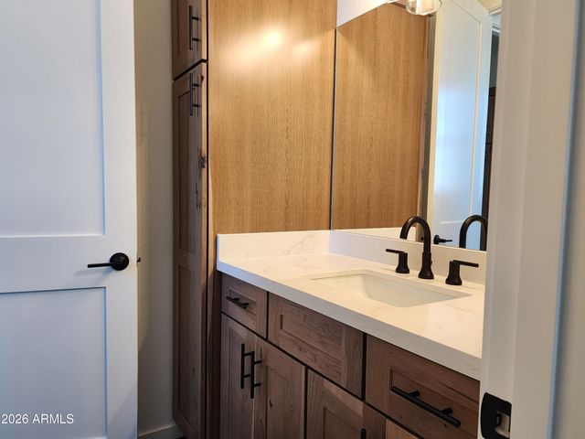 1864 E NEW RIVER Road, Phoenix, AZ 85086