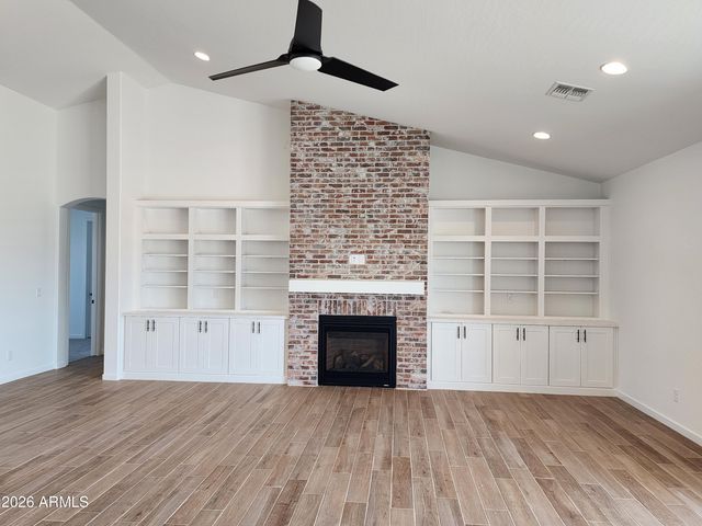 1864 E NEW RIVER Road, Phoenix, AZ 85086