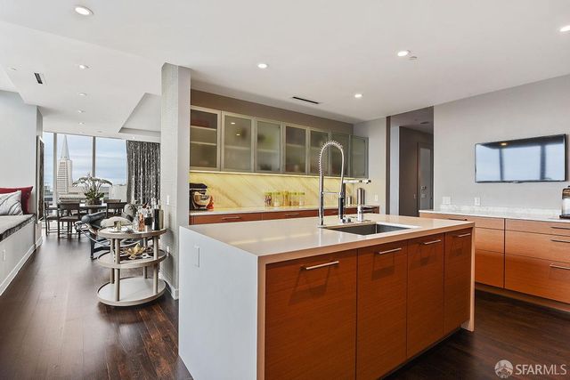 301 Mission Street 49A, San Francisco, CA 94105