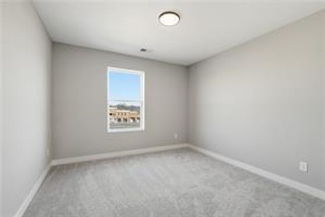 15552 E 47th Terrace, Kansas City, MO 64136