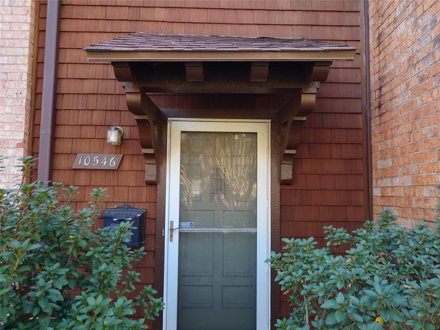 10546 Hammerly Boulevard 323, Houston, TX 77043