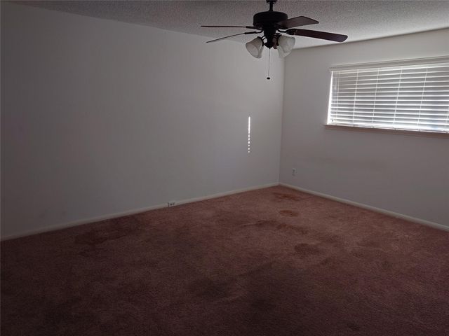 10546 Hammerly Boulevard 323, Houston, TX 77043