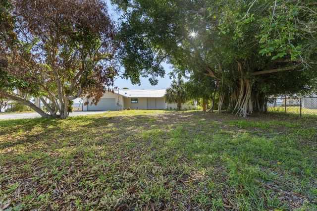 4003 S Indian River Drive, Fort Pierce, FL 34982