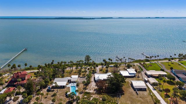 4003 S Indian River Drive, Fort Pierce, FL 34982