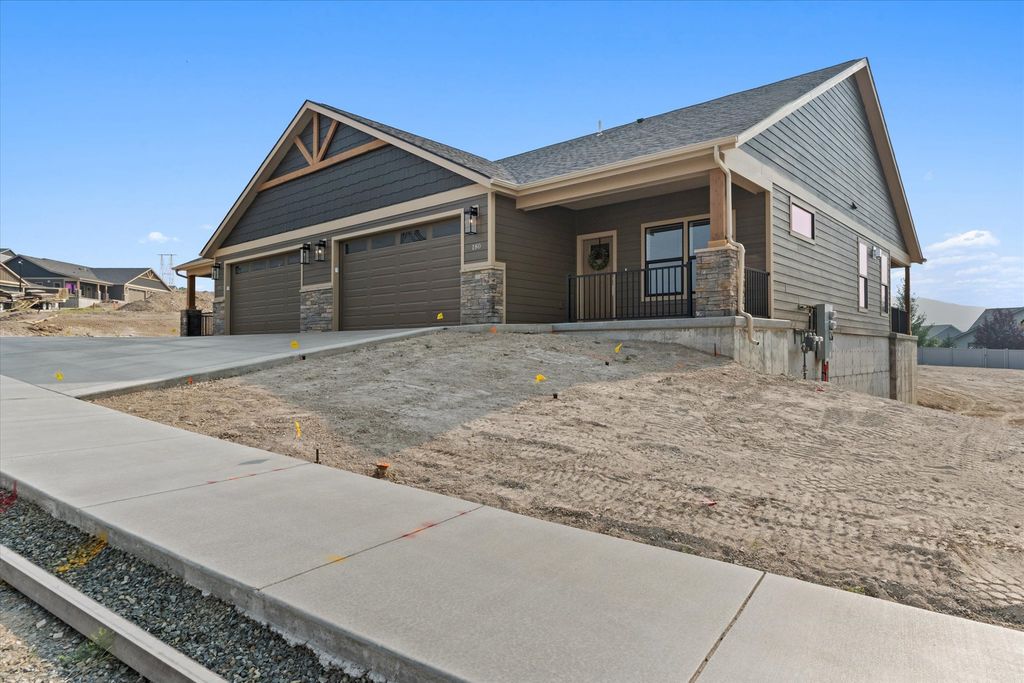 180 War Eagle Street, Helena, MT 59601 photo 2