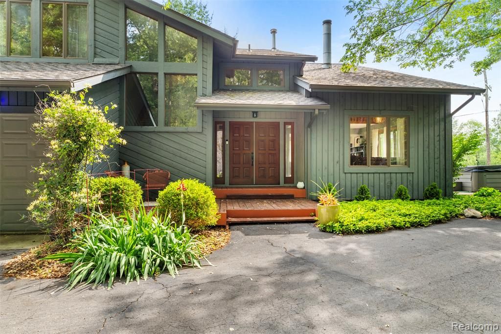6186 Crane Road, Ypsilanti, MI 48197