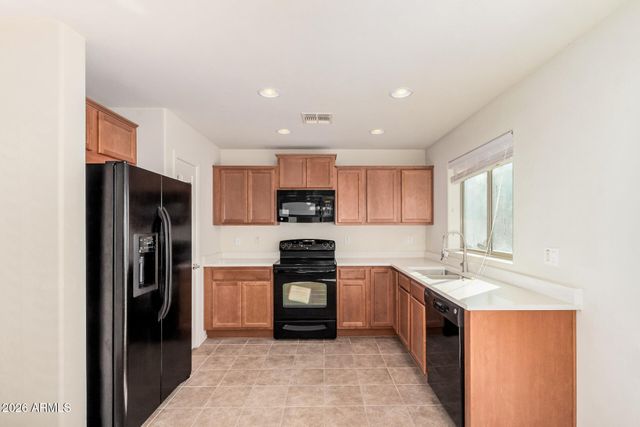 4661 W JUNIPER Avenue, Coolidge, AZ 85128