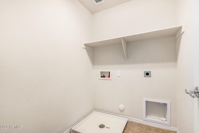 4661 W JUNIPER Avenue, Coolidge, AZ 85128