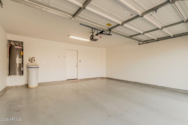 4661 W JUNIPER Avenue, Coolidge, AZ 85128