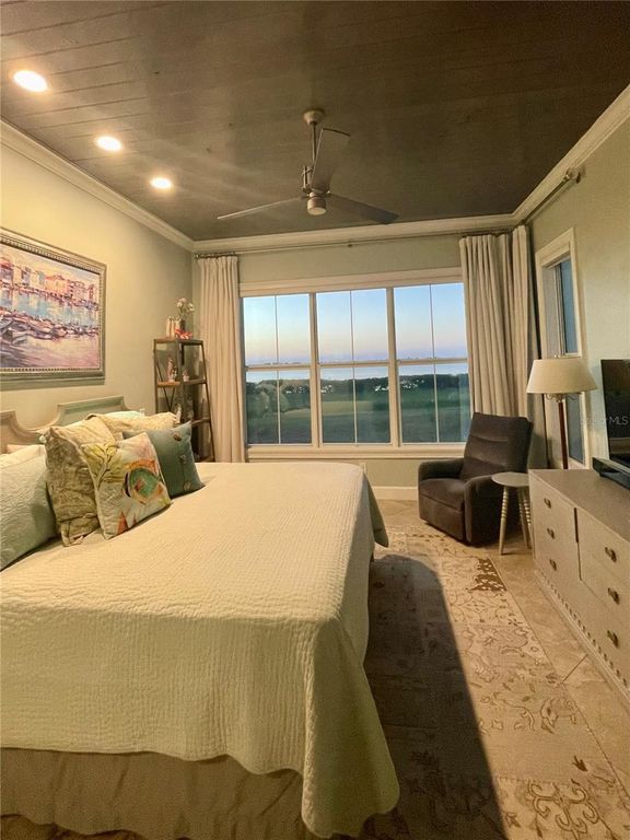 Image 21 of property listing at 310 COMPASS POINT DRIVE 101, Bradenton, FL 34209