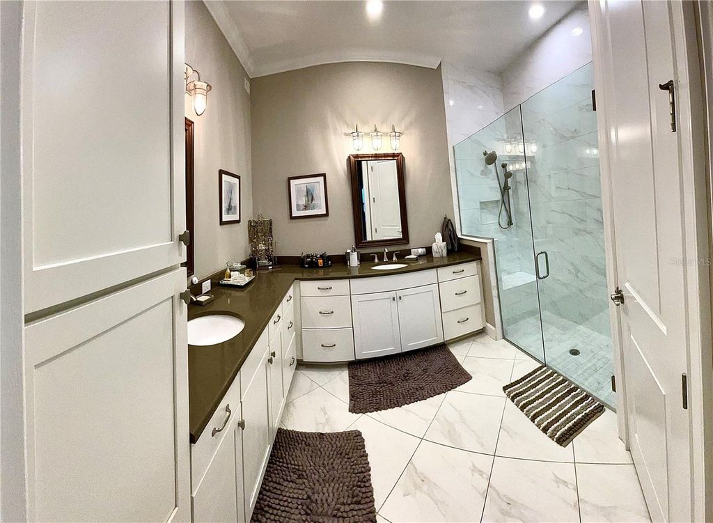 Image 25 of property listing at 310 COMPASS POINT DRIVE 101, Bradenton, FL 34209