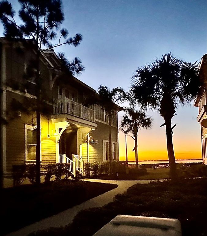 Image 4 of property listing at 310 COMPASS POINT DRIVE 101, Bradenton, FL 34209