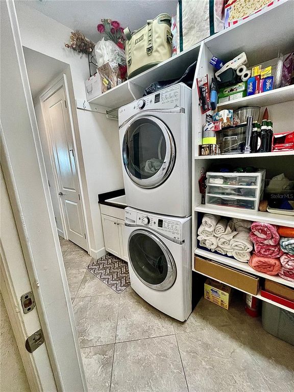 Image 43 of property listing at 310 COMPASS POINT DRIVE 101, Bradenton, FL 34209